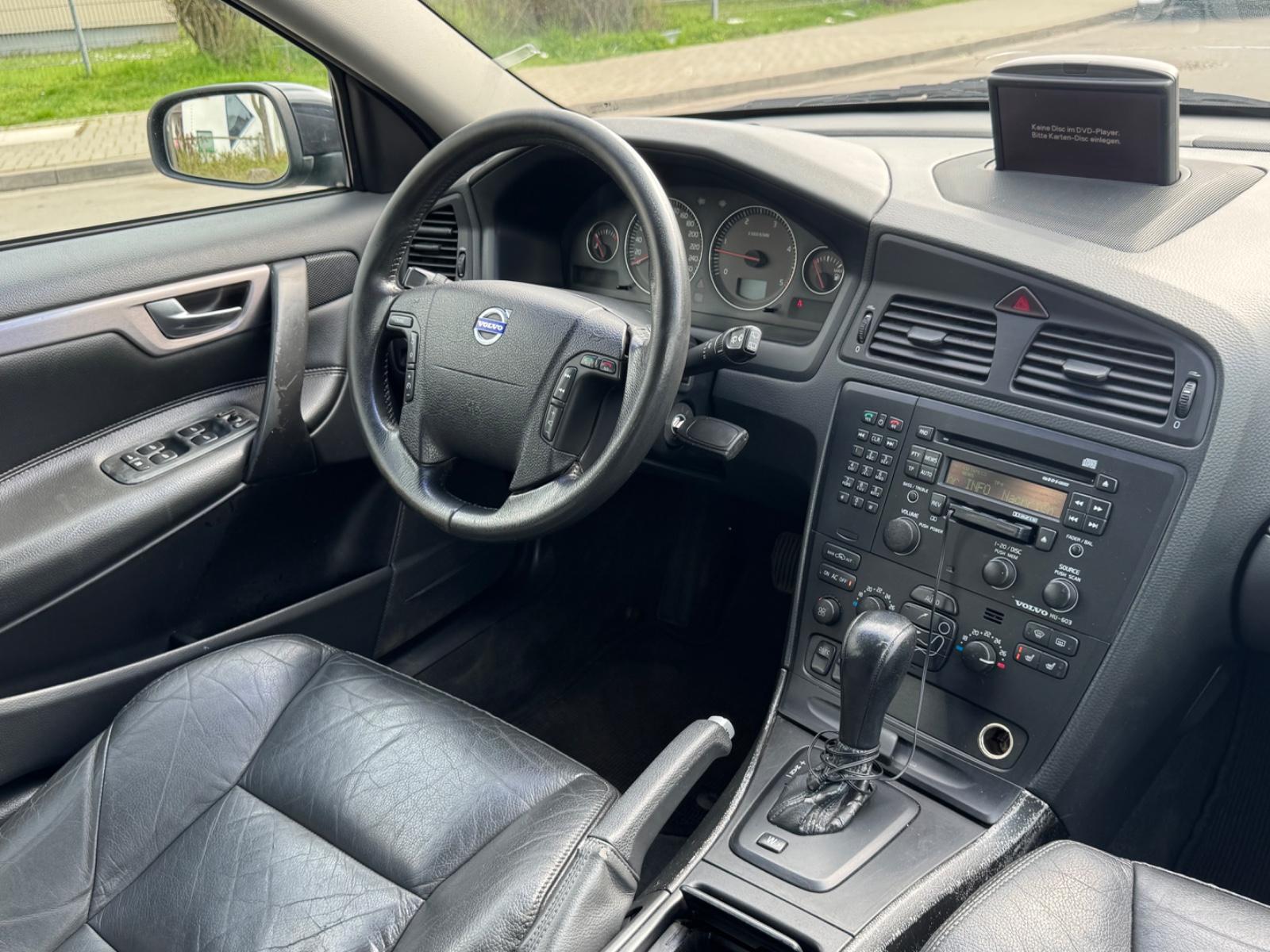 Volvo V70 2004 — photo 18
