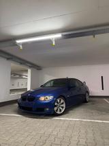 BMW 325i Coupé E92 - BMW 325: E92 325i