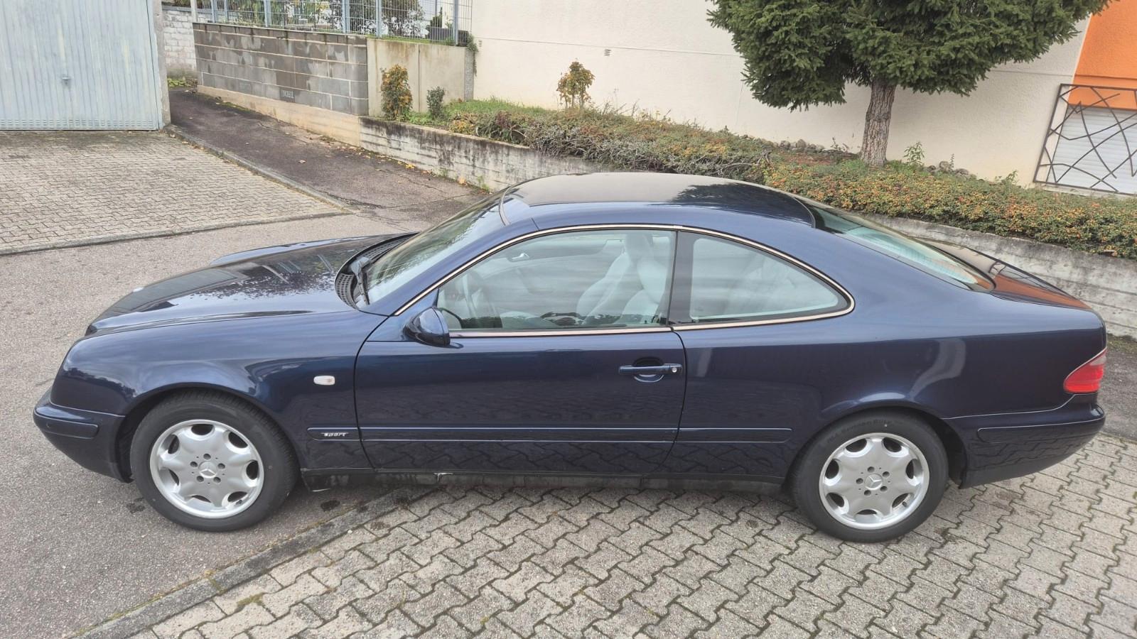 Mercedes-Benz CLK 320 SPORT