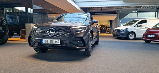 Mercedes-Benz GLC 300 e 4M AMG+AHK+PANO+360+DIGITAL-LIGHT+MEMO