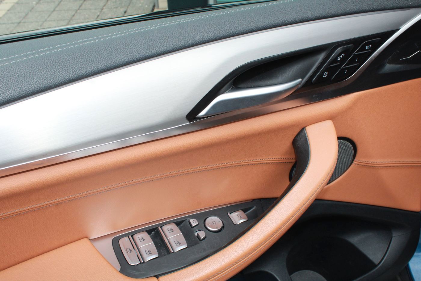 BMW iX3 HUD H&K AHK DAB 360° LED Gestiksteuerung foto 7