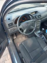 Toyota Avensis Kombi 1.8 Sol - Toyota Avensis aus 2003: Kombi
