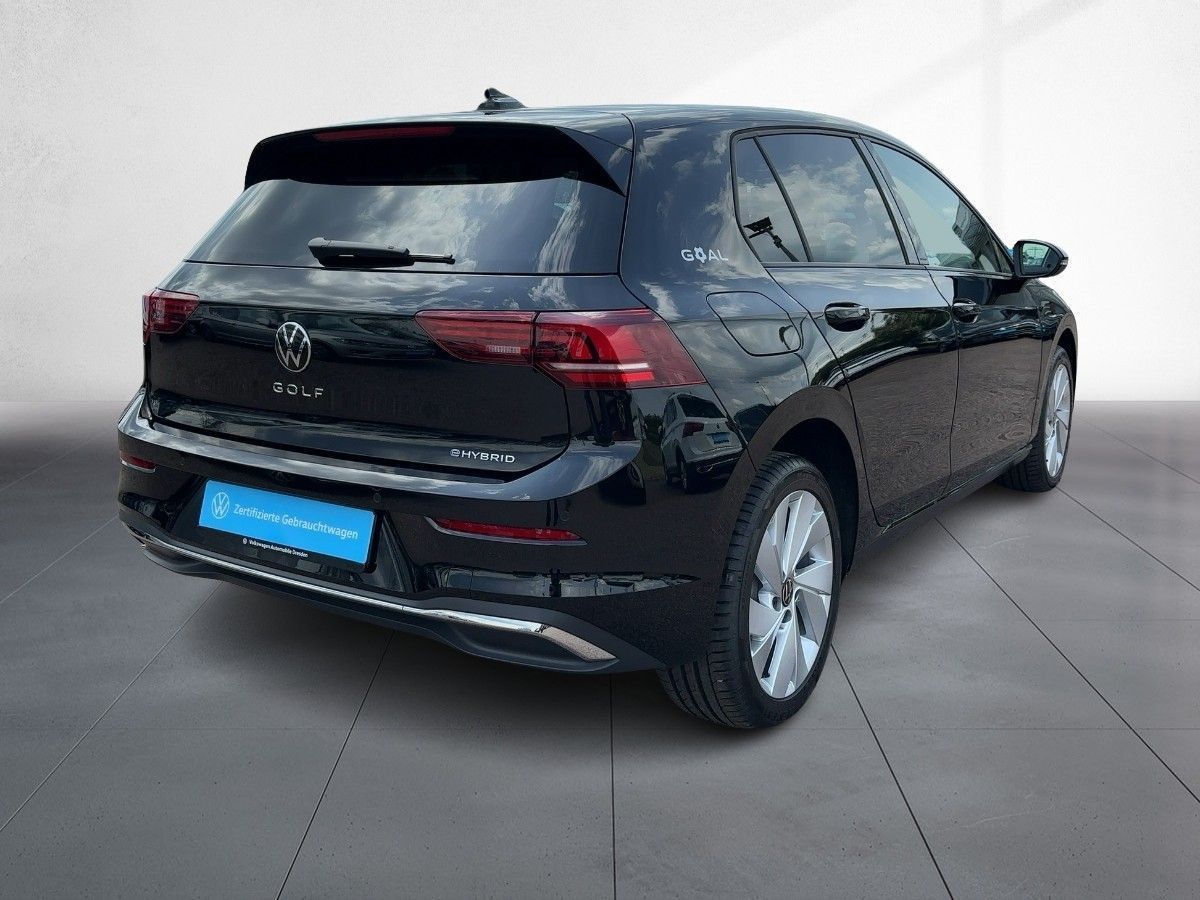 Volkswagen Golf - Bild 4