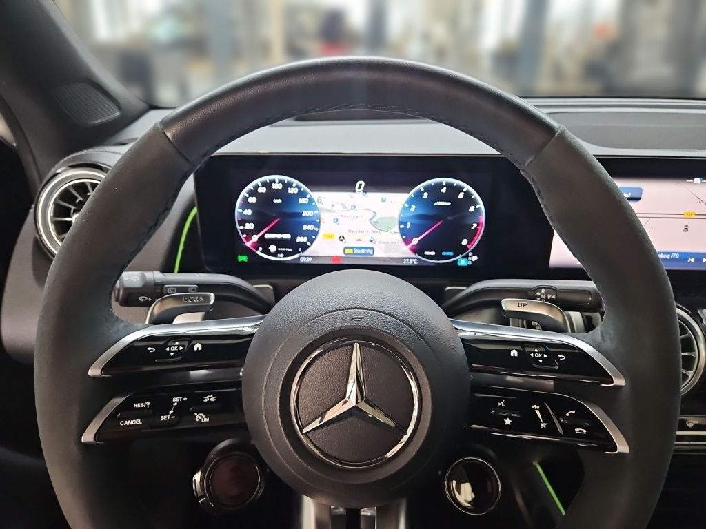 Fahrzeugabbildung Mercedes-Benz AMG GLB 35 4M Night AHK Pano 360° HUD LED Sound