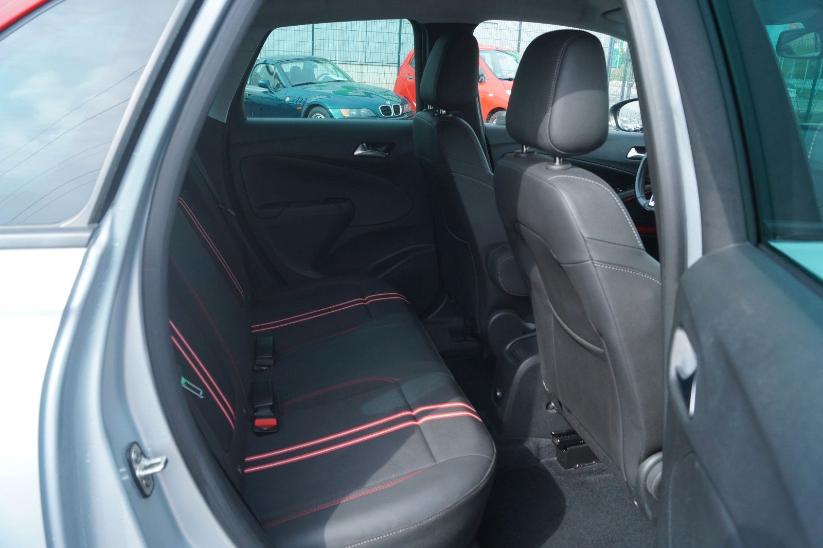 Fahrzeugabbildung Opel Crossland (X) 1.2 Automatik *1. Hand