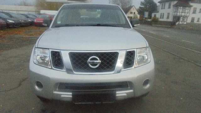 Nissan Pathfinder 2.5 dCi DPF SE 4WD