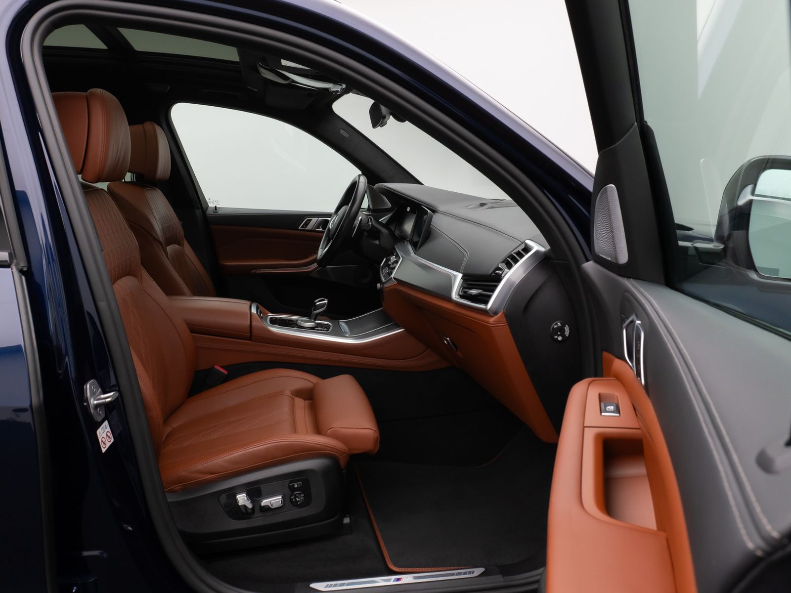 Fahrzeugabbildung BMW X5 xD40d M Sport Panorama Laser 360°B&W HUD 22"