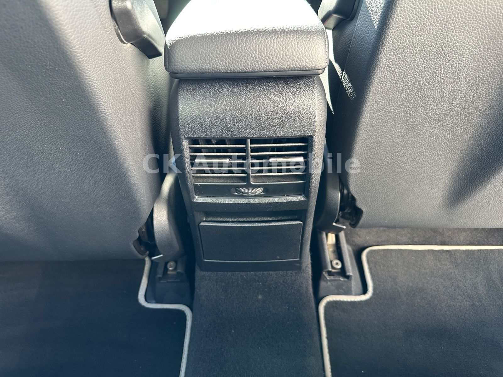 Fahrzeugabbildung Mercedes-Benz A 200 Avantgarde Special Edition/Automatik/Navi