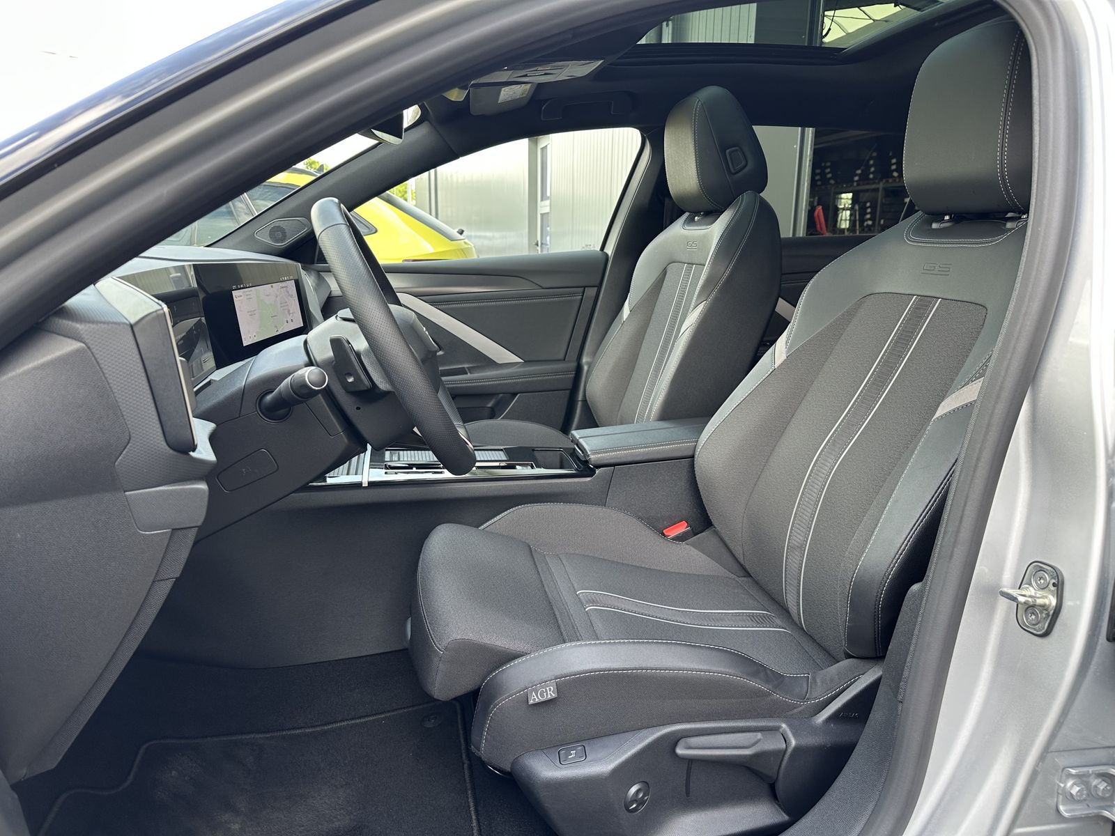 Fahrzeugabbildung Opel Astra SpT 1.5 D GS NAV+MATRIX+HUD+17ZO+360°+1HD