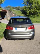 BMW 218i Active Tourer Advantage Business Panorama - silberne BMW 218 Active Tourer