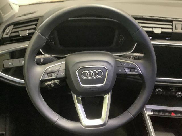 Q3 S line 45 TFSI e S tronic,Kamera,Navi Plus,Vi