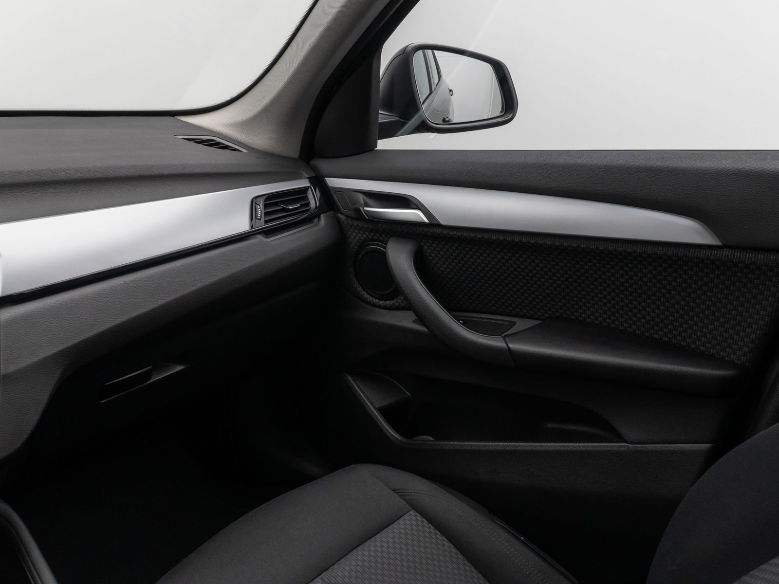 Fahrzeugabbildung BMW X1 xD25e Parkassist DAB Lordos Geschwindigkeitsr