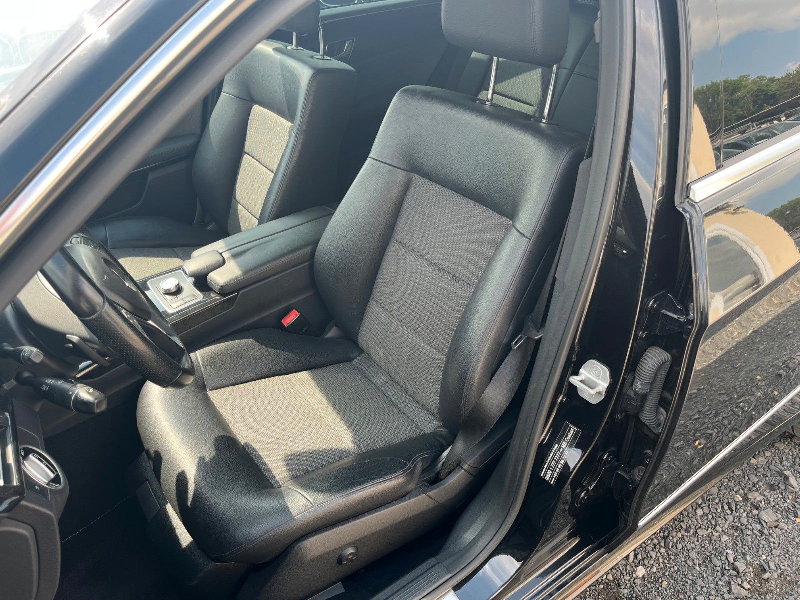 Fahrzeugabbildung Mercedes-Benz E 300 CDI Aut. AVANTGARDE Navi Xenon Leder AHK