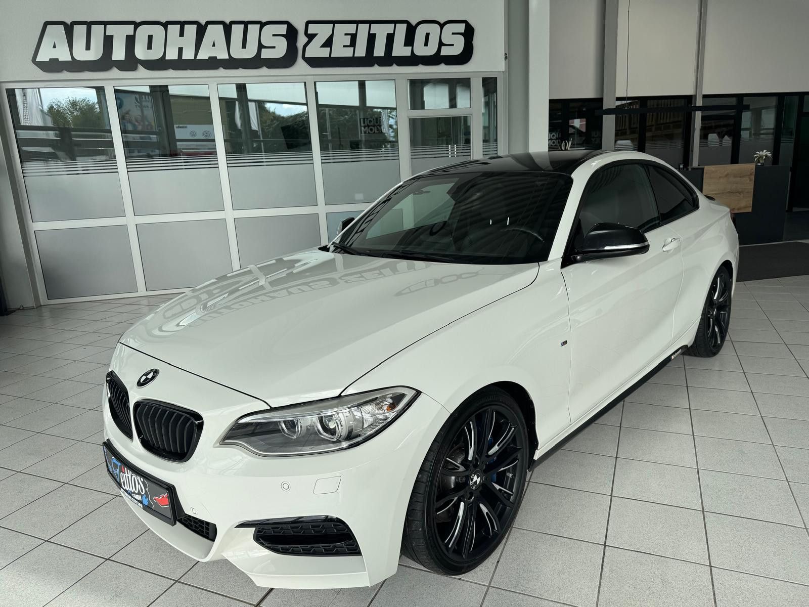 BMW M235i X-Drive *PDC*NAVI*SHZ*LEDER*XENON*ALU*