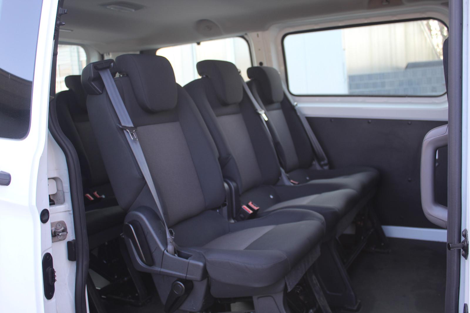 Ford Transit Custom Kombi 320 L1 (9 Sitzer)