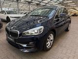 BMW 220i Active Tourer  Luxury Line Navi|Kamera - blaue BMW 2er Reihe