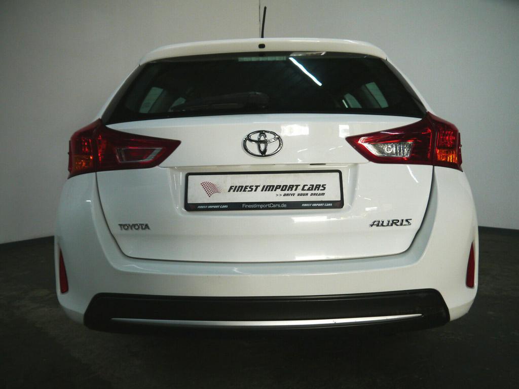 Toyota Auris Touring Sports