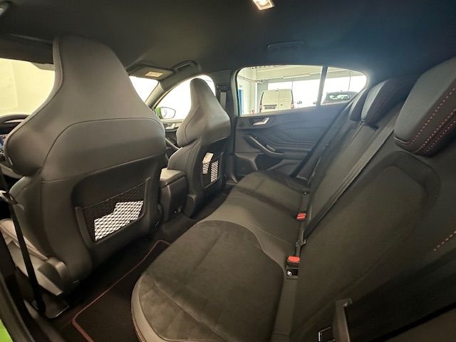 Fahrzeugabbildung Ford Focus ST X 2.3 EcoBoost EU6e