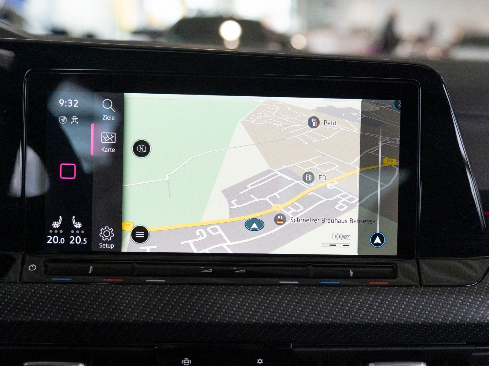 Fahrzeugabbildung Volkswagen Golf VIII Lim. R-Line eTSI AUTOM./STANDHZG./IQ-L