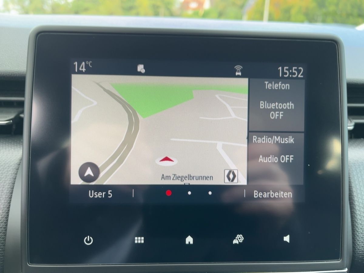 Fahrzeugabbildung Renault Clio EXPERIENCE TCe 90 ABS Fahrerairbag ESP SERV - mit KI generiert/bearbeitet