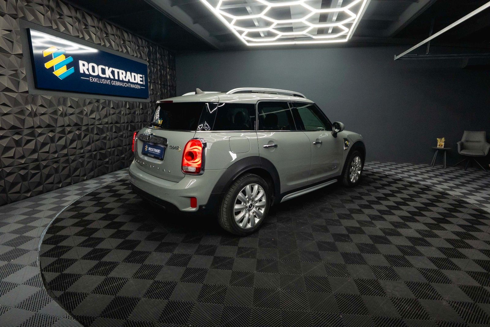 Fahrzeugabbildung MINI COOPER SE Countryman All4 | Pano | ACC | Plug-In