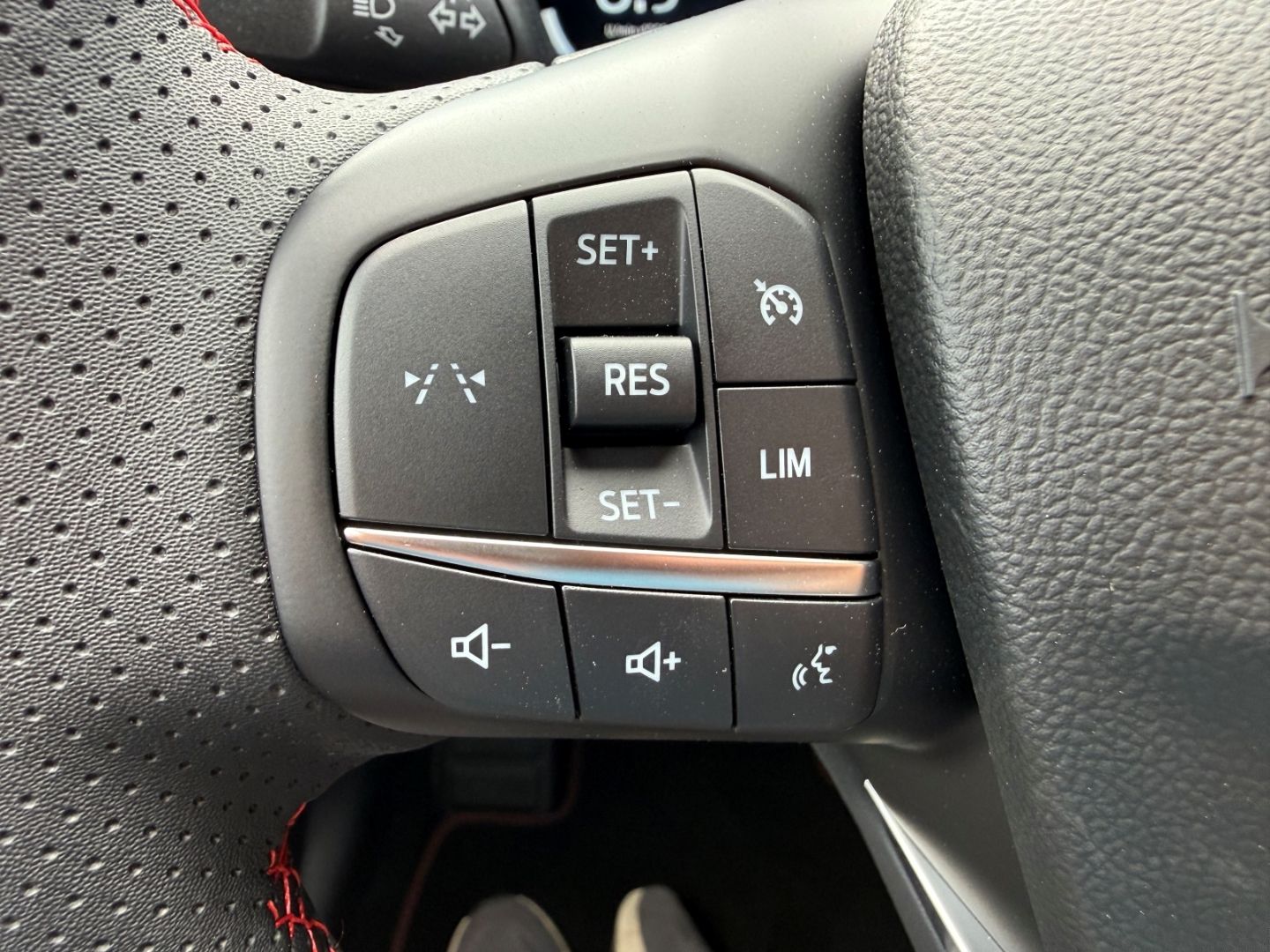 Fahrzeugabbildung Ford Kuga ST-Line Sport 5J AHK Navi Digi Co LED CarPl