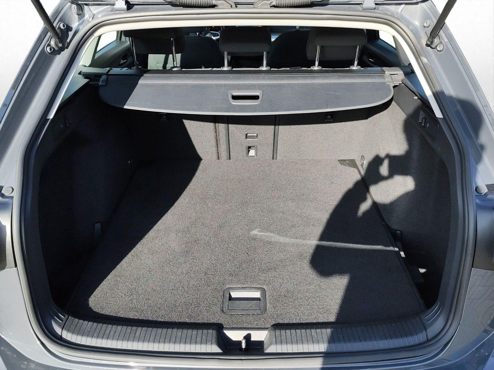 Volkswagen Golf VIII Variant 1.5 eTSI DSG LIFE*PANO*AHK*LED, миниатюра 12