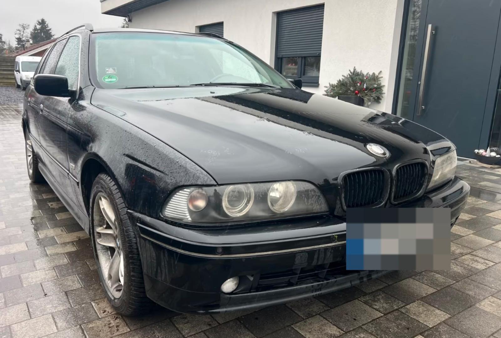 BMW 525 2004 — вигляд ззаду