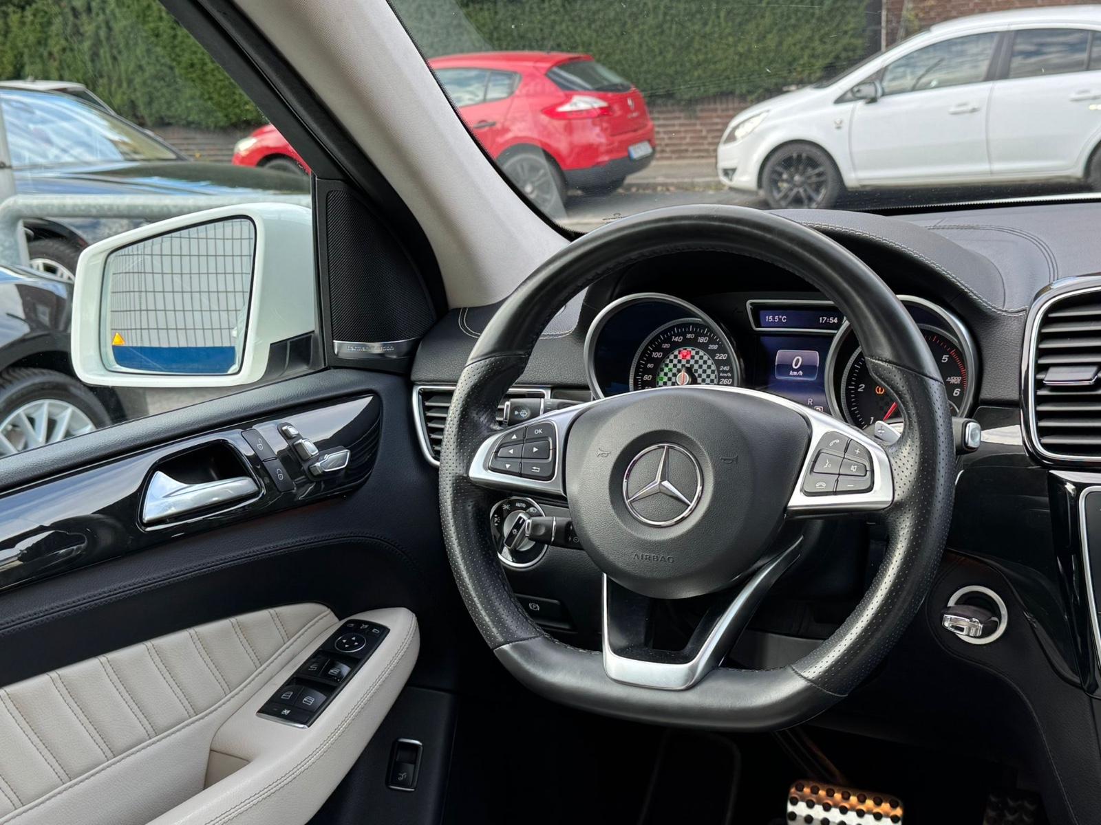 Mercedes-Benz GLE 350 d 4Matic AMG-LINE,LEDER-BI COLOR,360°KAM