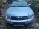 Audi A4 Benziner 1.8 - Audi A4 aus 2001: 1.8