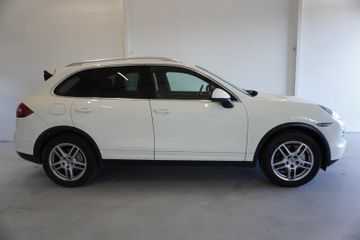 Porsche Cayenne - 5