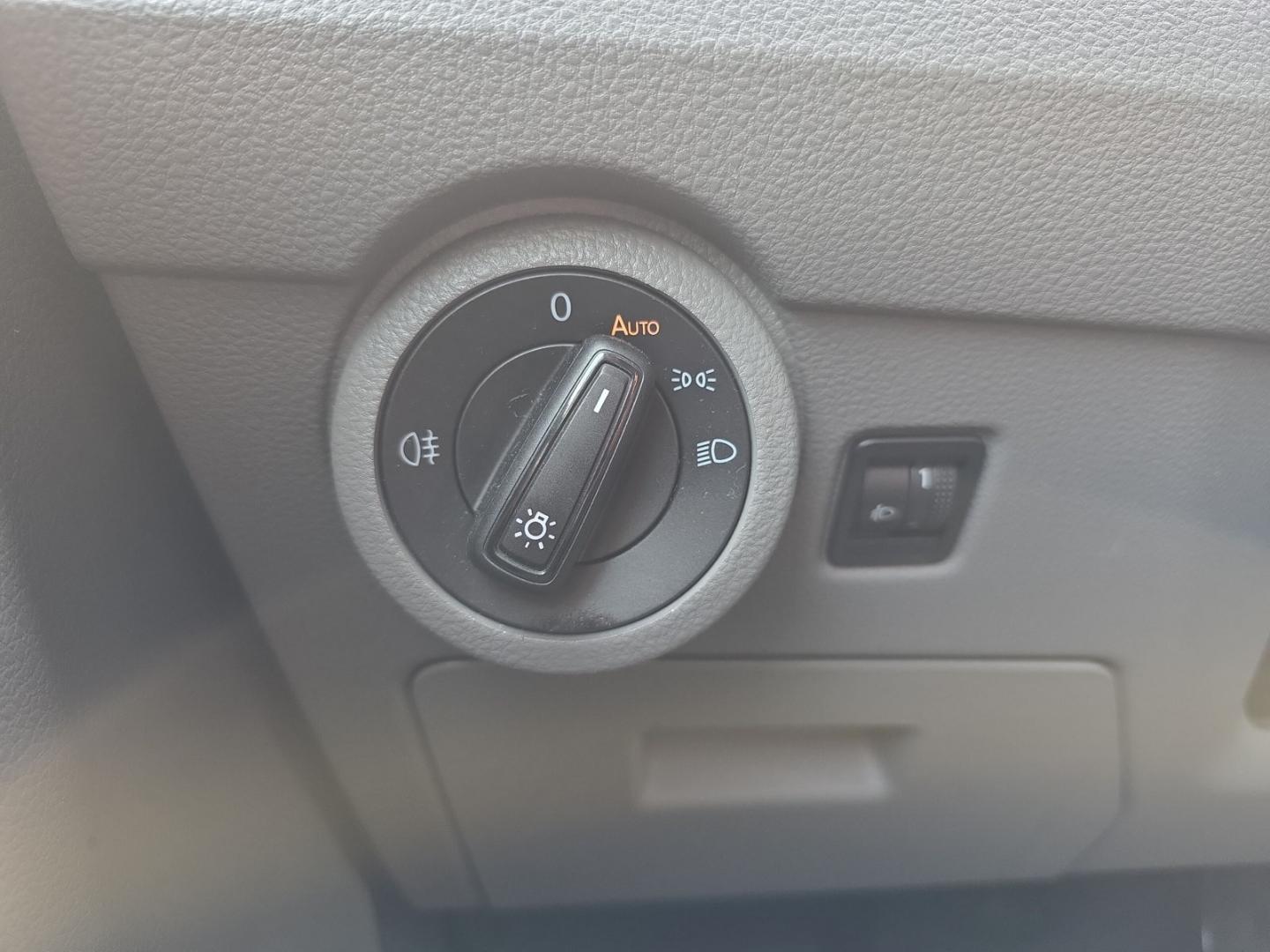 Volkswagen T6.1 Caravelle Comfortline 2.0 TDI Navi AHK