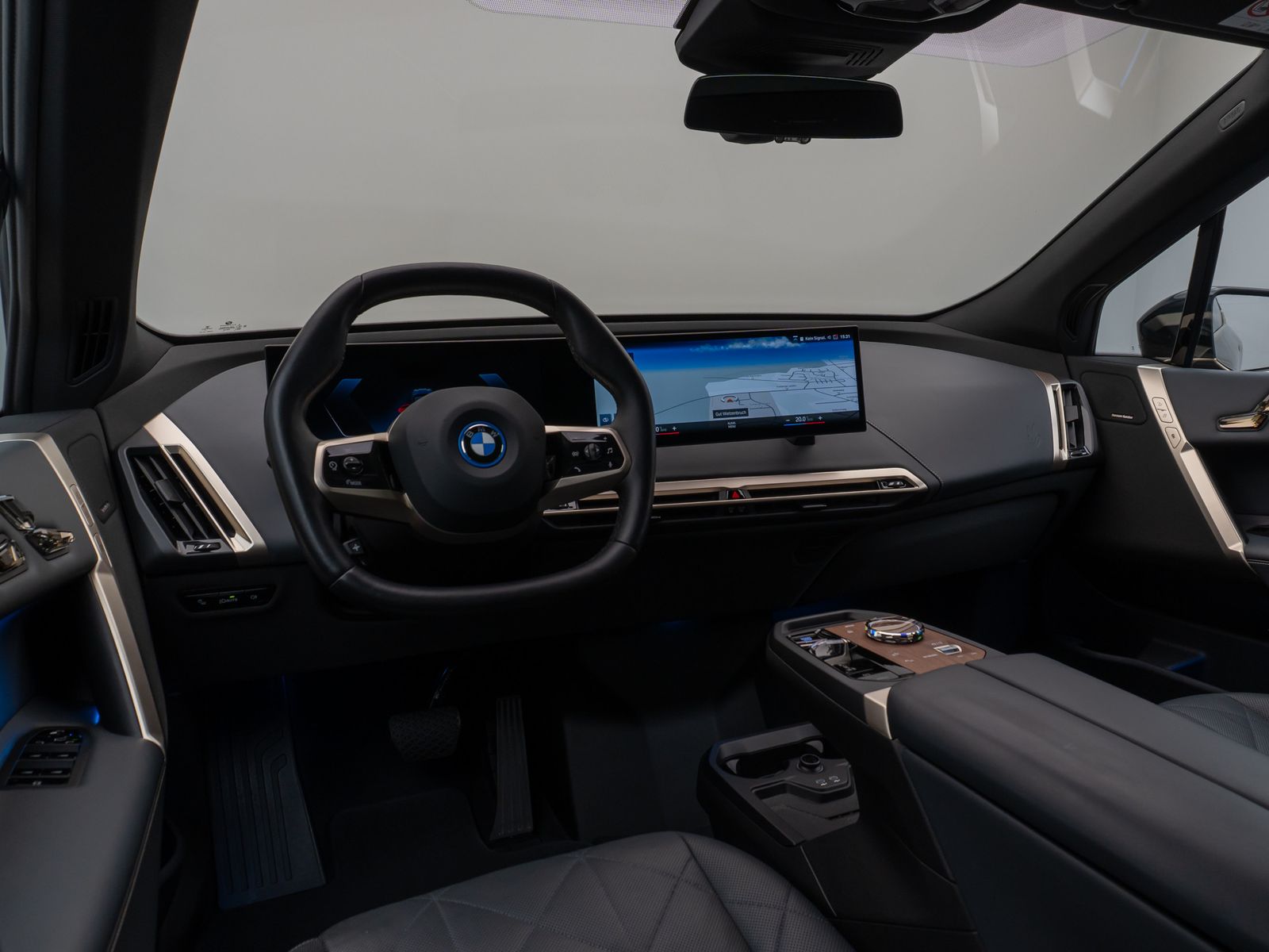 Fahrzeugabbildung BMW iX xD40 Edition Sport 360°Laser SkyLounge 22Zoll