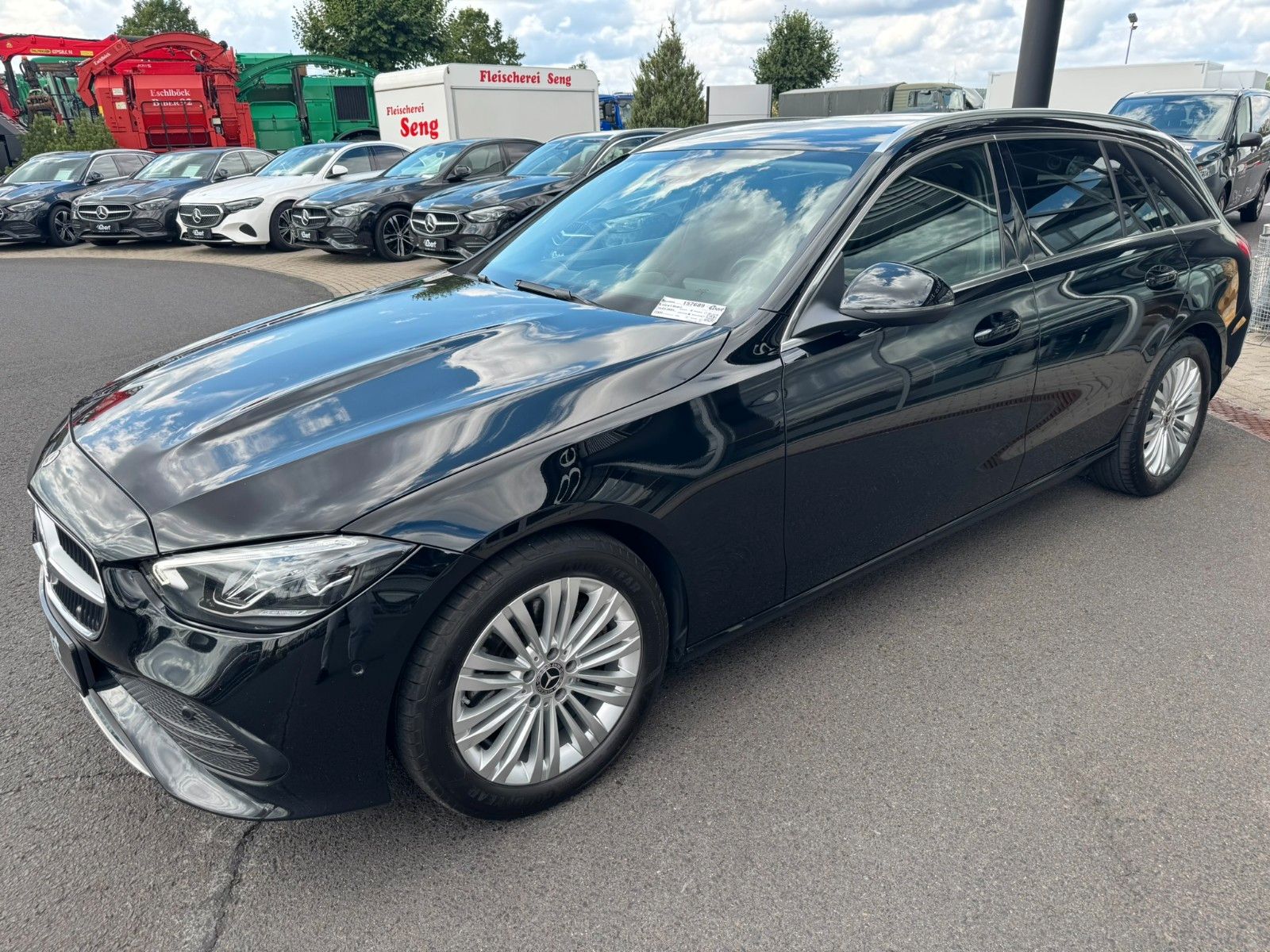 Fahrzeugabbildung Mercedes-Benz C 200 d T Avantgarde AHK+R-Kamera+Ambiente+Carp