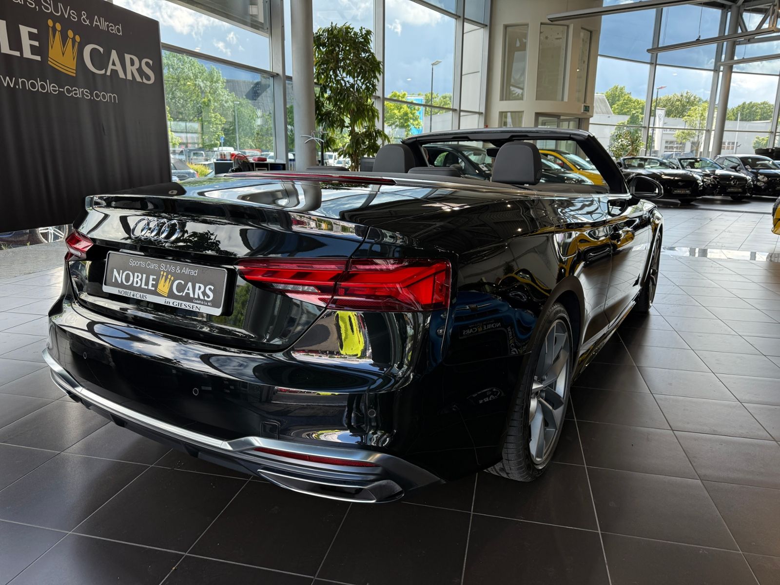 Fahrzeugabbildung Audi A5 Cabriolet 40 TFSI S line RFK LED NAVI