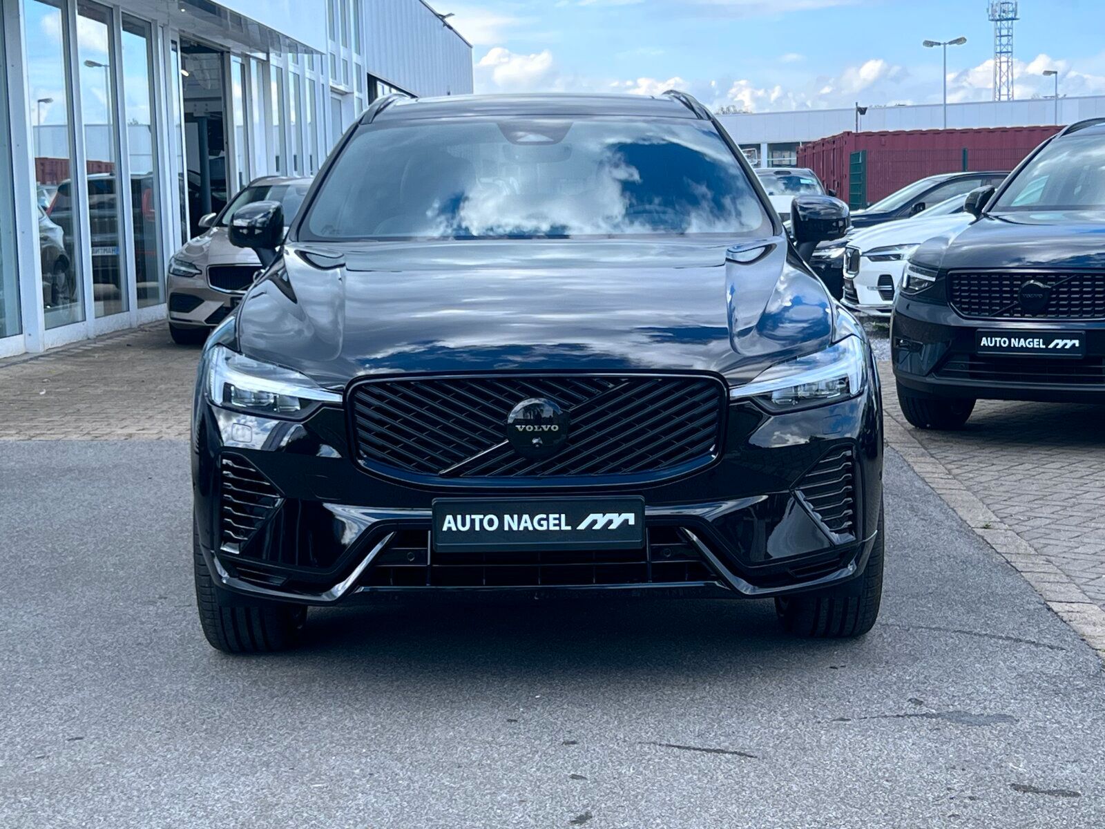 Volvo XC60 T8 Plus Black Edition imagem 2