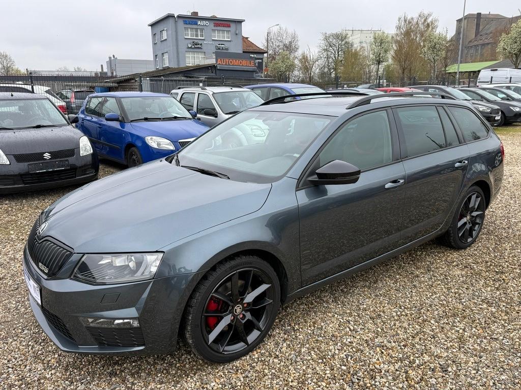 Skoda Octavia RS 4x4/184 PS/Autom/Navi/Pano/Kam/Leder!