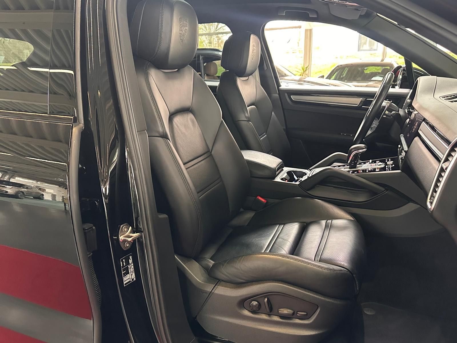 Porsche Cayenne Platinum Edition/PANO/BOSE/LUFT/RFK foto 14