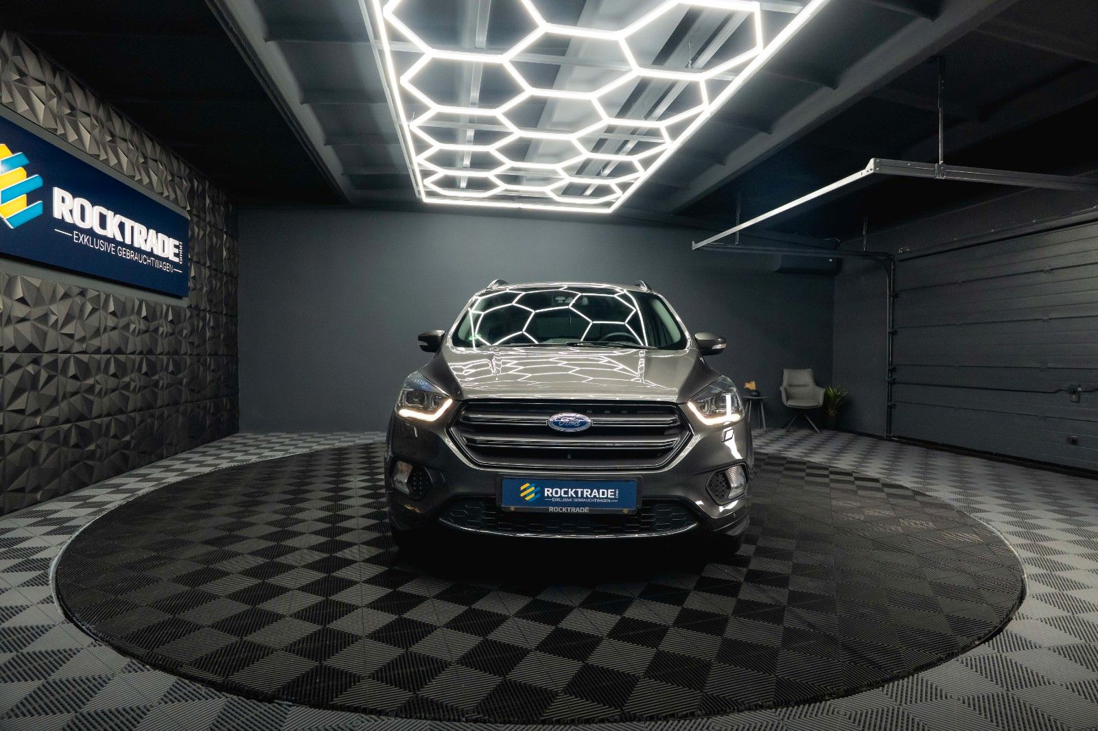 Fahrzeugabbildung Ford Kuga ST-Line 2.0 TDCi 4x4 *LED*Kamera*ACC*DAB*