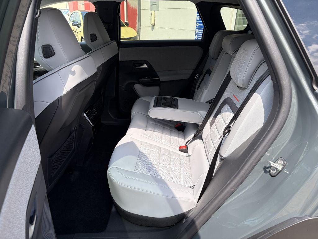 Citroën C5 Aircross Hybrid 145 TEAM D + Winter-Paket