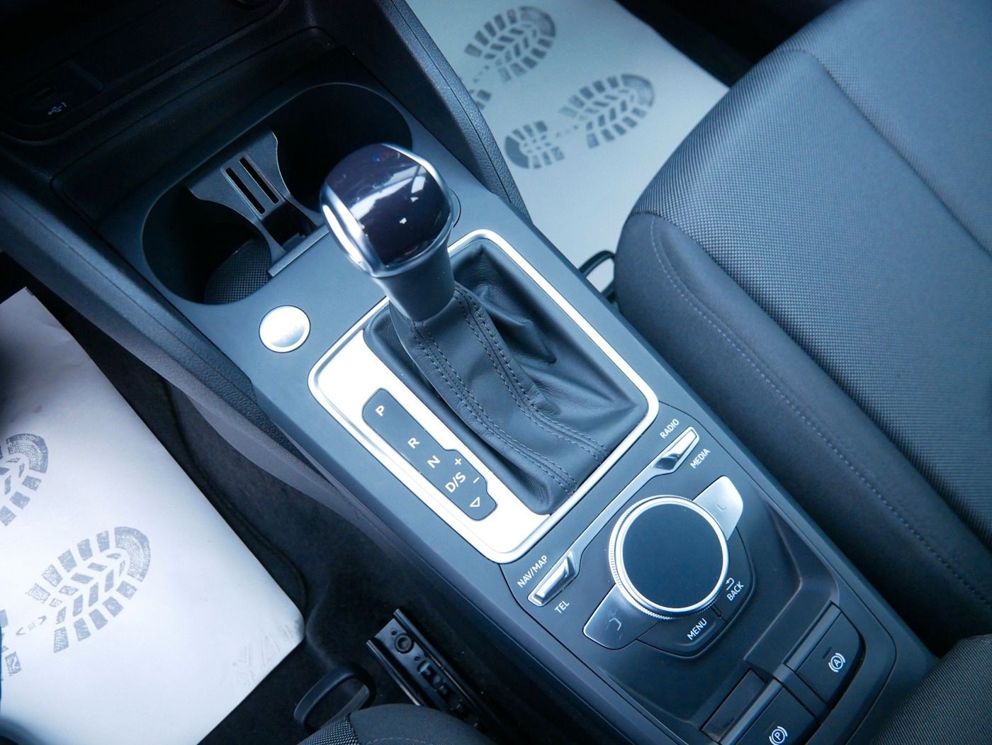 Fahrzeugabbildung Audi Q2 1.5 35 TFSI advanced DSG MATRIX Kamera ACC SH