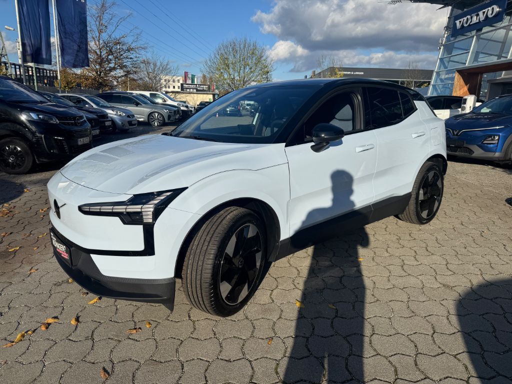 Fahrzeugabbildung Volvo EX30 Single M. Extended Range RWD Plus+SOFORT