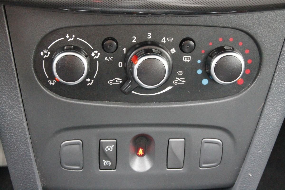 Fahrzeugabbildung Dacia Sandero II STEPWAY TCe 100 G