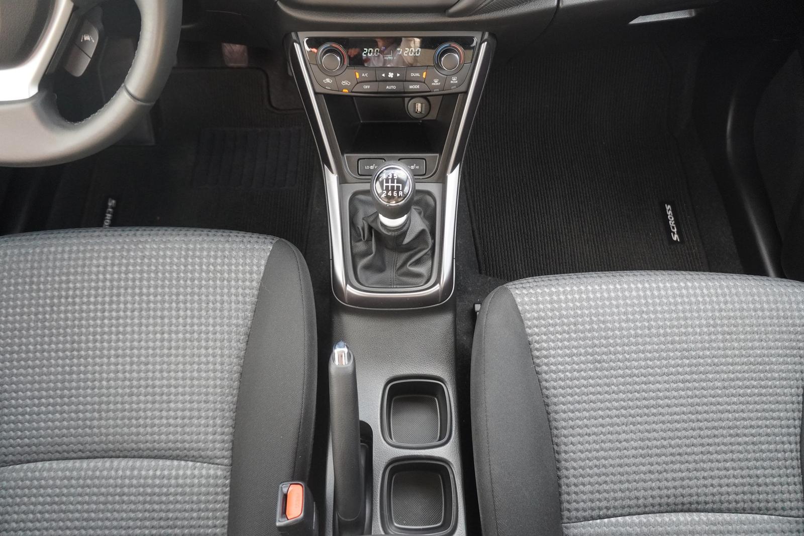 Suzuki S-Cross 1.4 M-Hybrid Comfort LED Navi Kamera PDC