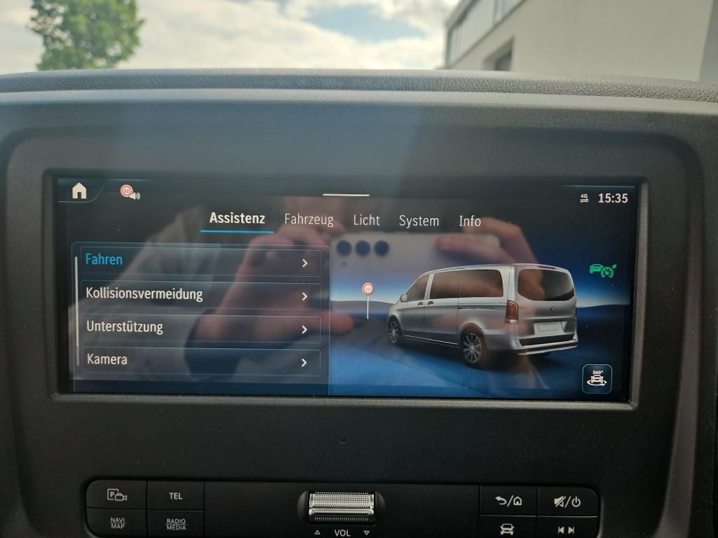 Fahrzeugabbildung Mercedes-Benz Vito 119 Kasten lang 4x4 2 Sitze 2,5t AHK MBUX