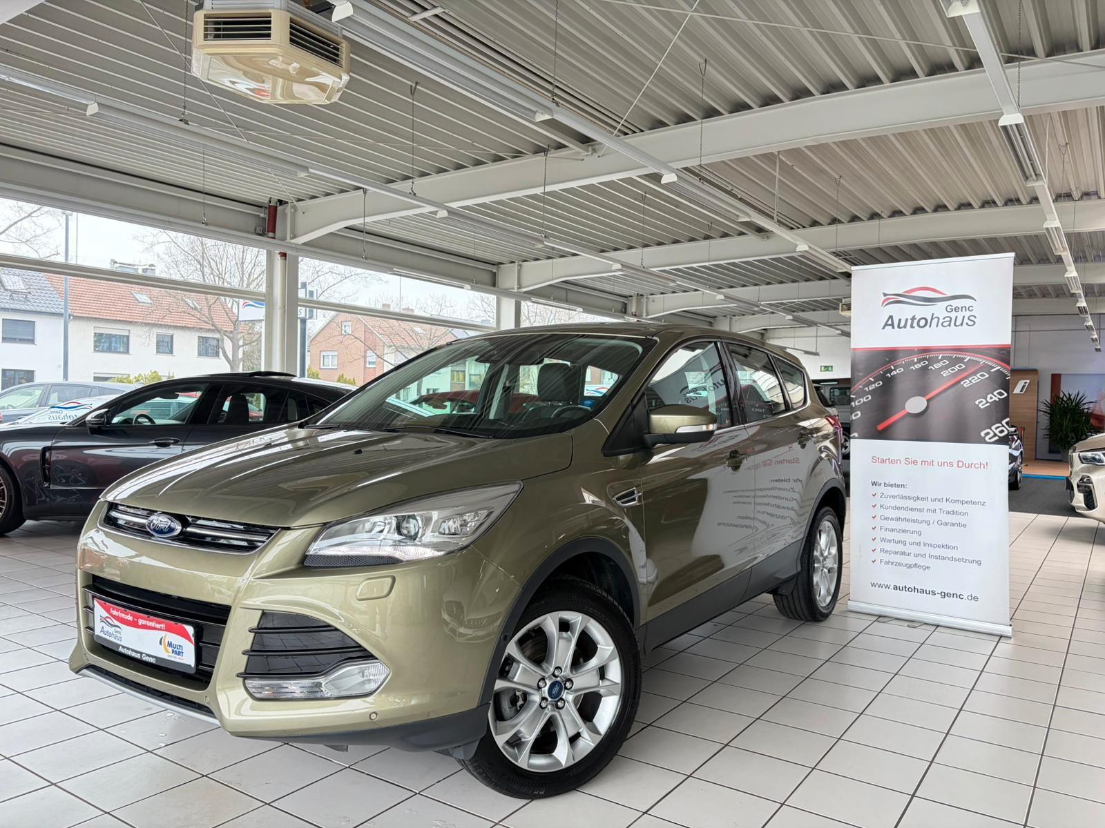 Ford Kuga Titanium Panorama Kamera Bi-Xenon