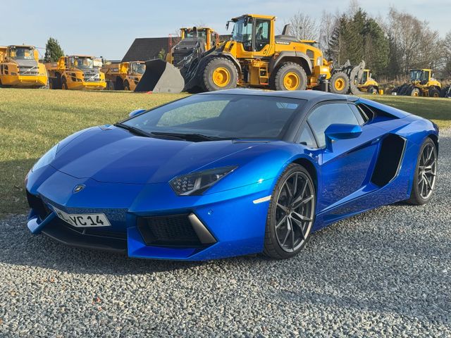 Lamborghini Aventador LP 700-4 Roadster