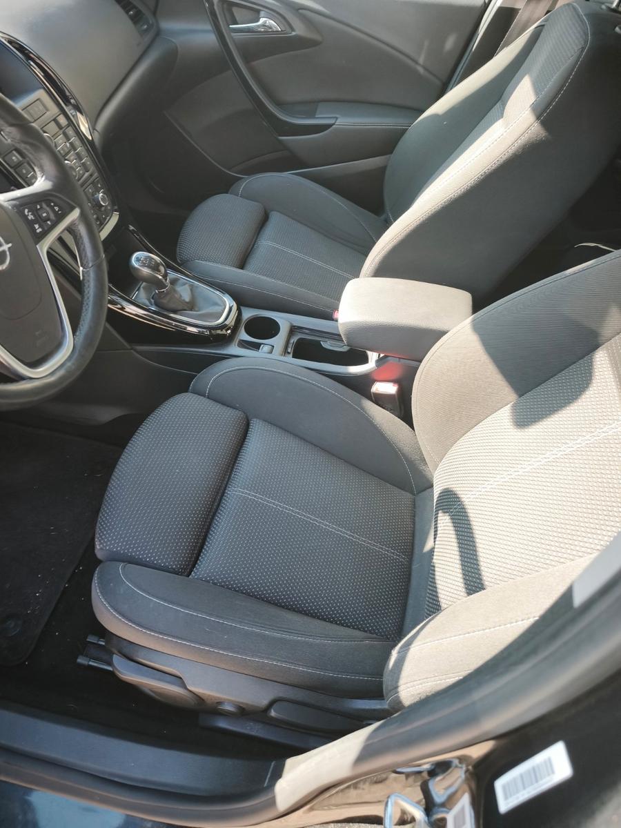 Opel Astra 2015 — photo 5