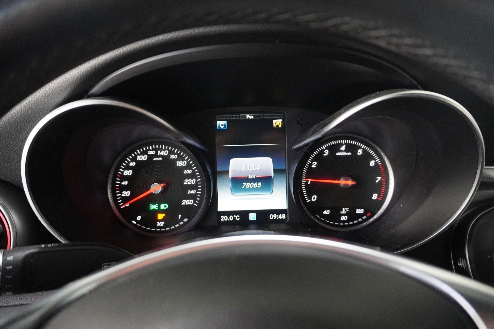 Fahrzeugabbildung Mercedes-Benz C 180 COUPE SPORT NAVI/LED/KAMERA/SPORT/SHZ/AMG