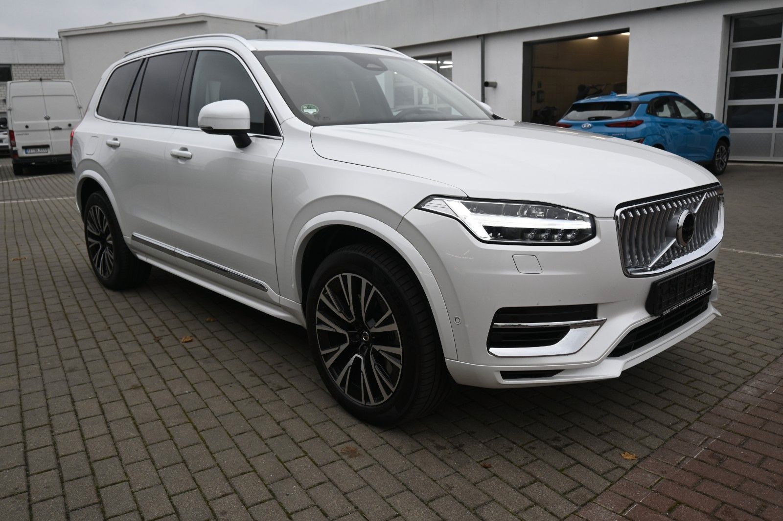 Fahrzeugabbildung Volvo XC90 T8 AWD Plus Bright*PANO*LUFT*360°*ACC*AHK